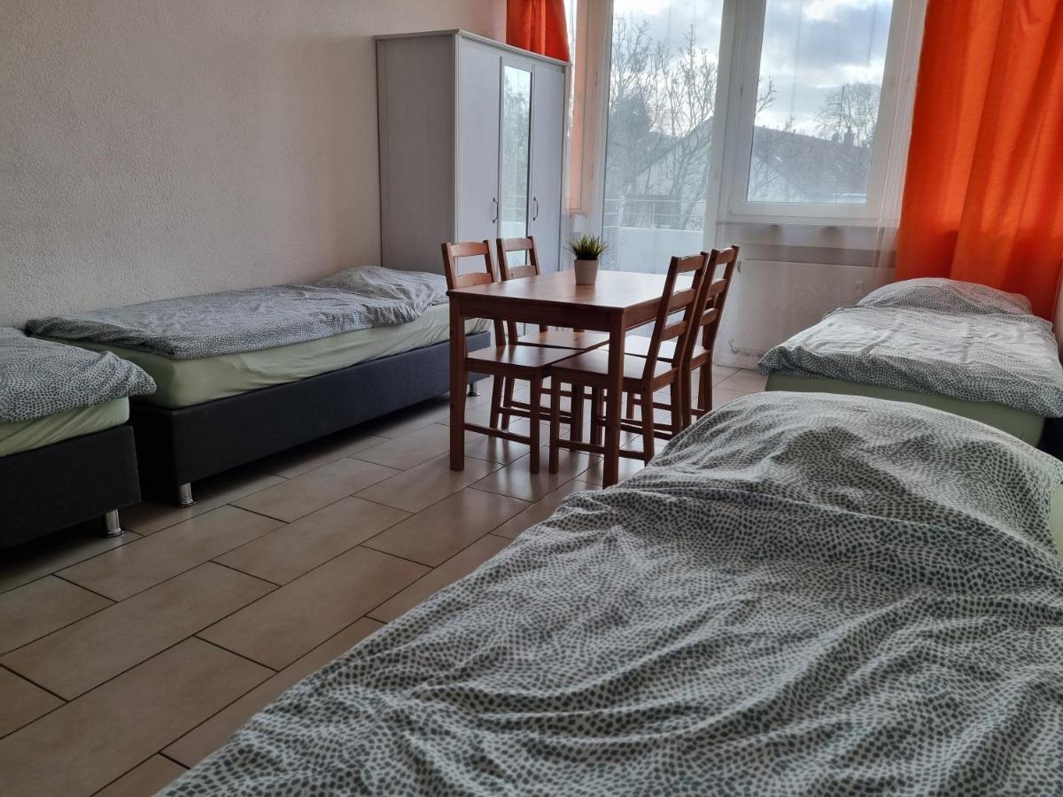 Workers-sleep-station Apartamento